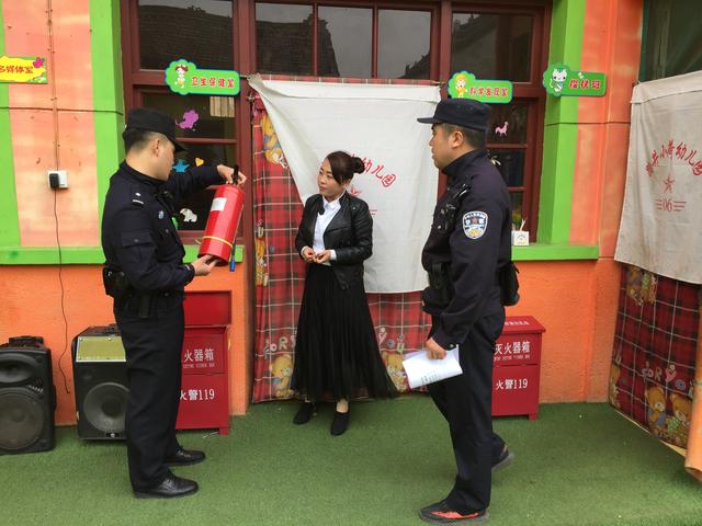 合阳县公安局路井派出所开展校车安全检查