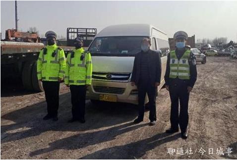 聊城一辆普通客车接送学生遭举报，茌平开出首张“黑校车”罚单