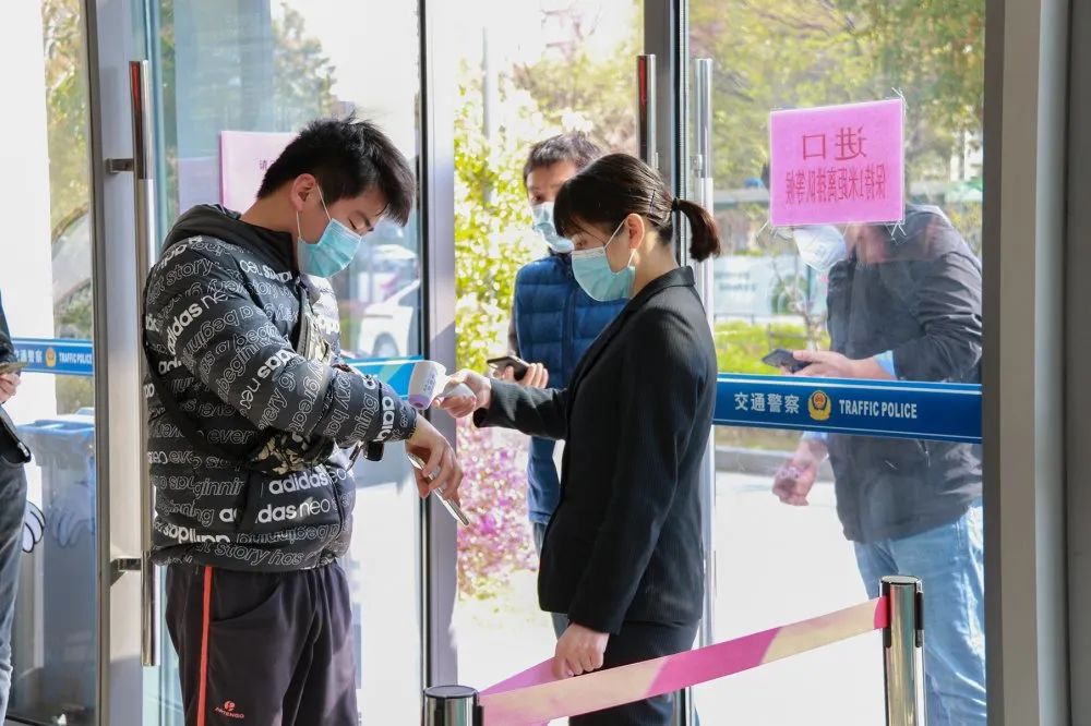园区警方启动重点运输企业及校车驾驶人现场审验教育学习专场服务
