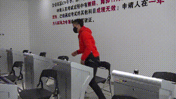 园区警方启动重点运输企业及校车驾驶人现场审验教育学习专场服务