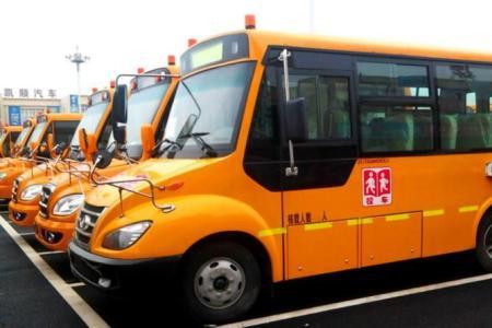 辽阳：集中检测校车 为复学保驾护航
