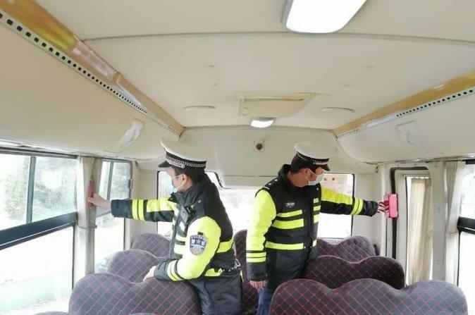 图们公安交警大队开展复学复课校车安全大检查